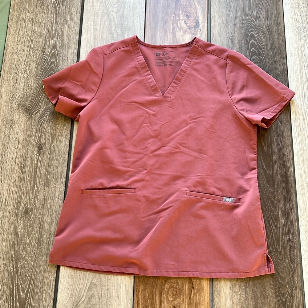 Figs lightly used scrub top size large